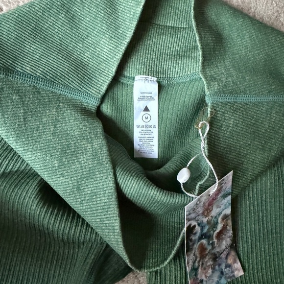 Balance Athletica Vitality Channel Leggings medium - Picture 5 of 6